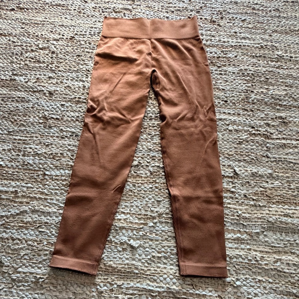 Women's Set of Black and Brown Ribbed Leggings - Picture 4 of 7
